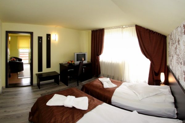 hotel-carmen-rooms-004