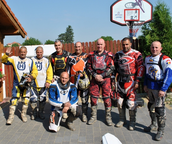 Uzal and the team, Israel